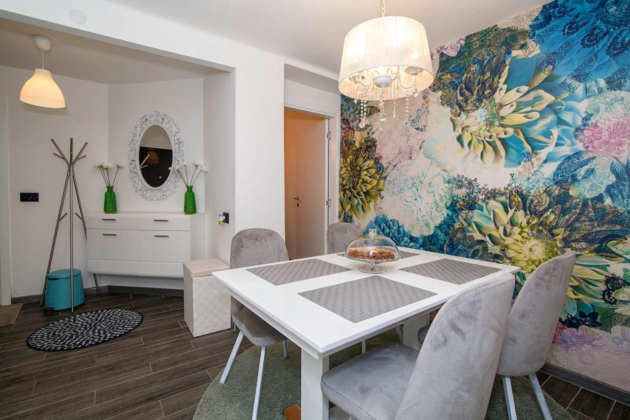 City Center Apartment Belgrado Esterno foto