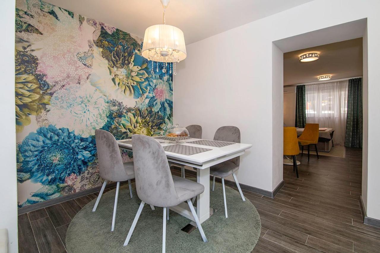 City Center Apartment Belgrado Esterno foto