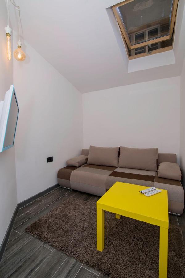 City Center Apartment Belgrado Esterno foto